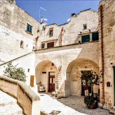 Gasthuis Cave Sassi 3*