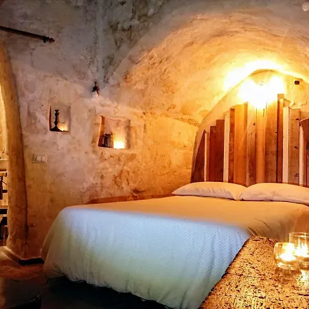 Cave Sassi Affittacamere *