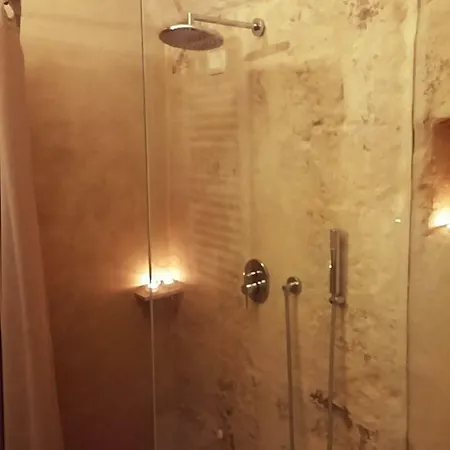 Cave Sassi Gasthuis 3*