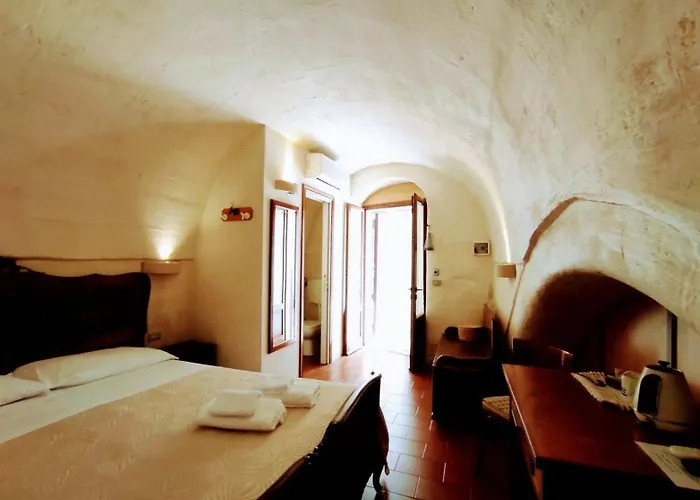 Cave Sassi Affittacamere
